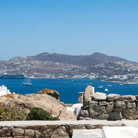 Отель Gorgeous W Ocean Views And Shared Pools 3*