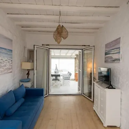 Отель Gorgeous W Ocean Views And Shared Pools 3*