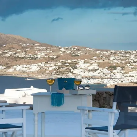 Отель Gorgeous W Ocean Views And Shared Pools 3*