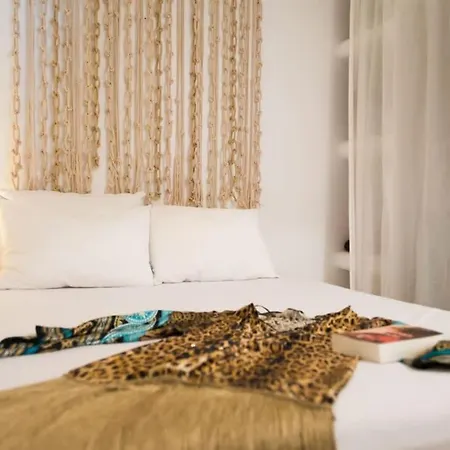 Отель Gorgeous W Ocean Views And Shared Pools